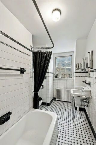 207 Paul Sawyier Drive, Frankfort, KY 40601