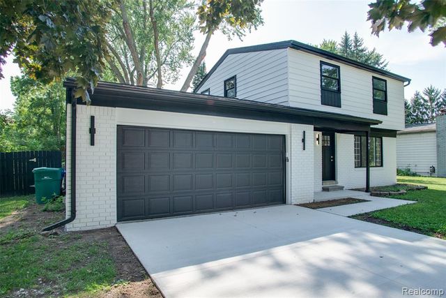 5969 Pleasant Drive, Waterford, MI 48329