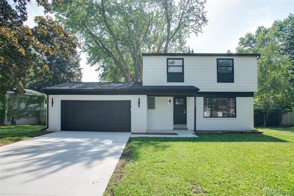 5969 Pleasant Drive, Waterford, MI 48329