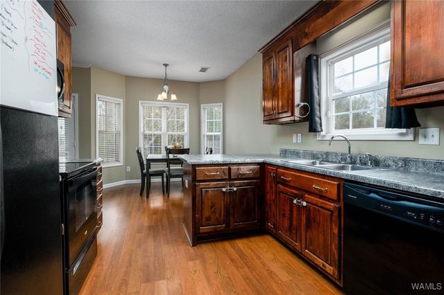 9930 Moonlight, Tuscaloosa, AL 35405