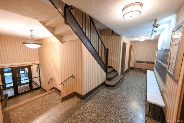 105-21 66th Avenue 5B, Forest Hills, NY 11375