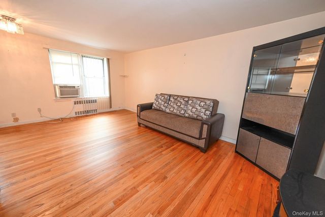 105-21 66th Avenue 5B, Forest Hills, NY 11375