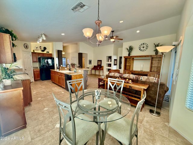 24 N Pamplona Lane, Casa Grande, AZ 85194