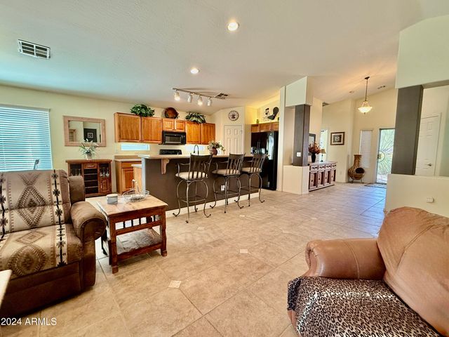 24 N Pamplona Lane, Casa Grande, AZ 85194