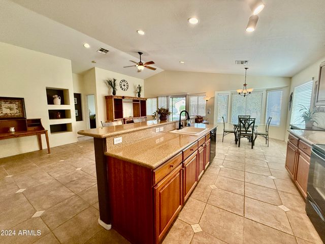 24 N Pamplona Lane, Casa Grande, AZ 85194
