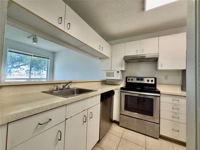 13204 Glenmoor Dr 13204, West Palm Beach, FL 33409