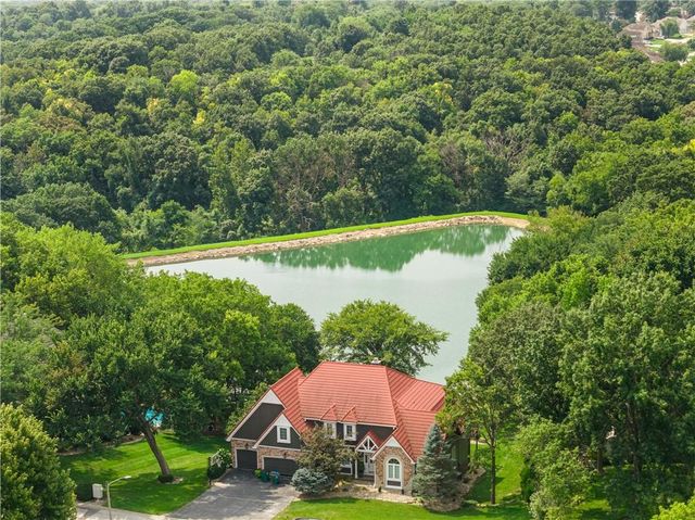 1105 NE Moss Point Road, Lee's Summit, MO 64064