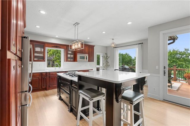 1105 NE Moss Point Road, Lee's Summit, MO 64064
