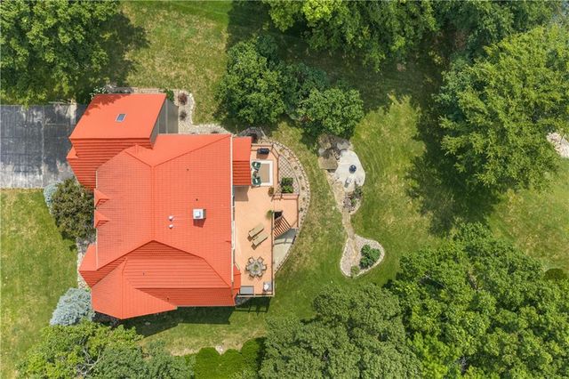 1105 NE Moss Point Road, Lee's Summit, MO 64064
