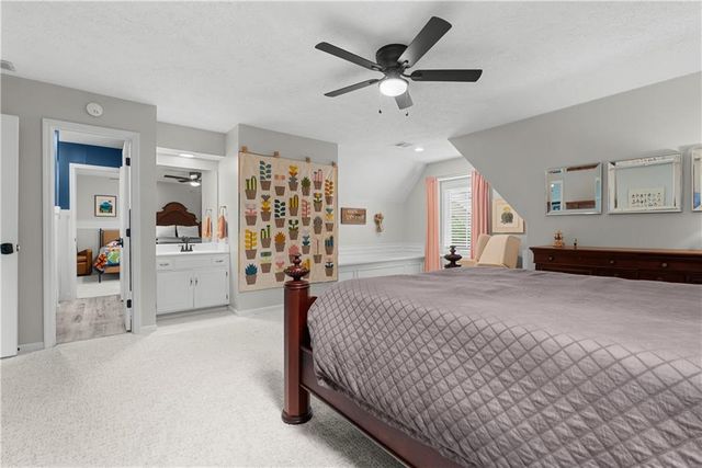 1105 NE Moss Point Road, Lee's Summit, MO 64064