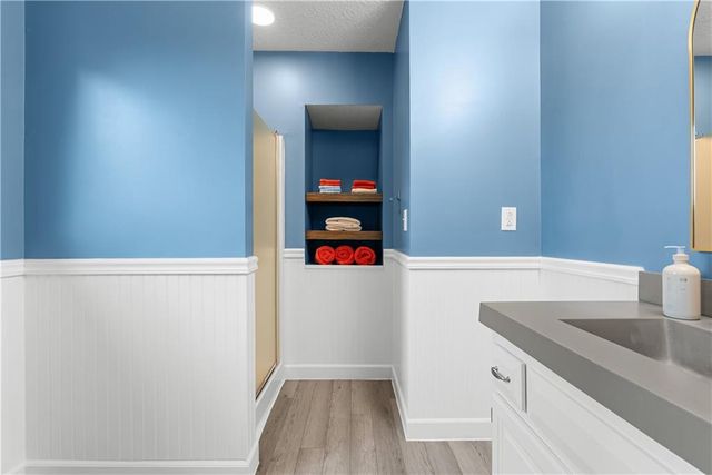 1105 NE Moss Point Road, Lee's Summit, MO 64064