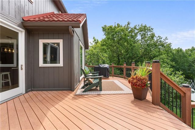 1105 NE Moss Point Road, Lee's Summit, MO 64064