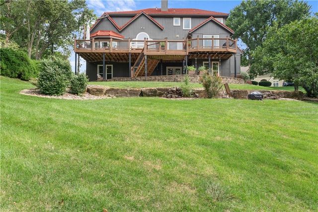 1105 NE Moss Point Road, Lee's Summit, MO 64064