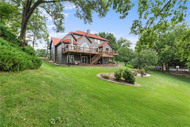 1105 NE Moss Point Road, Lee's Summit, MO 64064