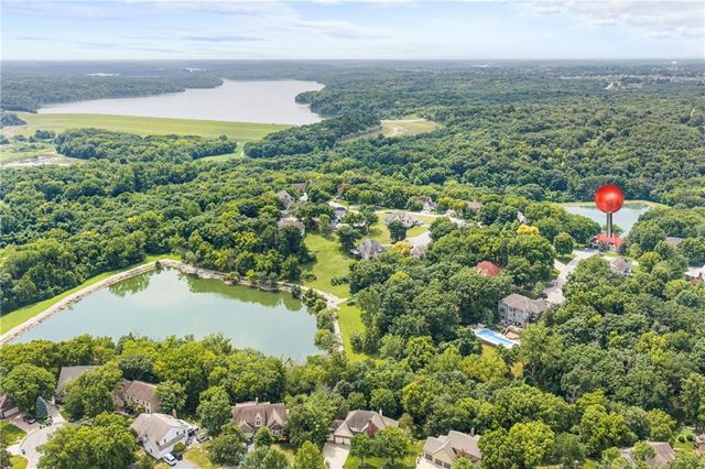 1105 NE Moss Point Road, Lee's Summit, MO 64064