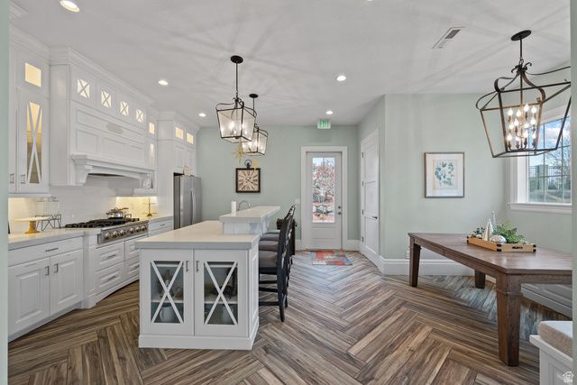 10489 S HARVEST GLORY DR, South Jordan, UT 84095