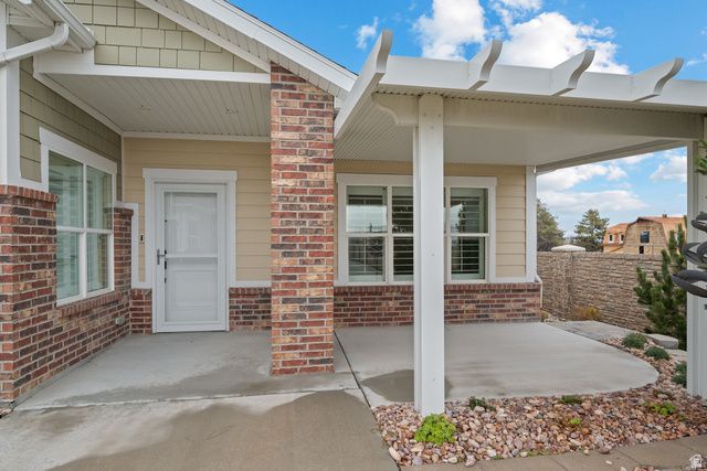 10489 S HARVEST GLORY DR, South Jordan, UT 84095