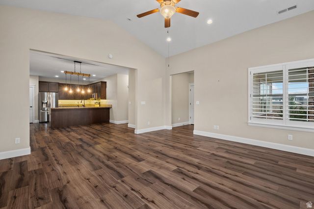 10489 S HARVEST GLORY DR, South Jordan, UT 84095