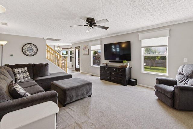 1635 England Drive, Columbus, OH 43240