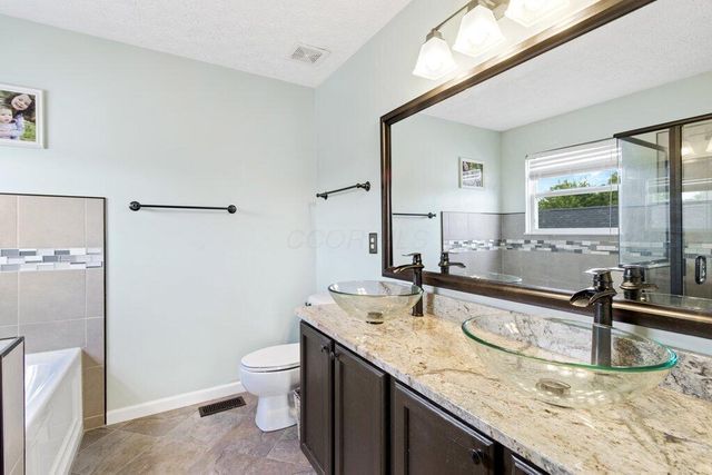 1635 England Drive, Columbus, OH 43240
