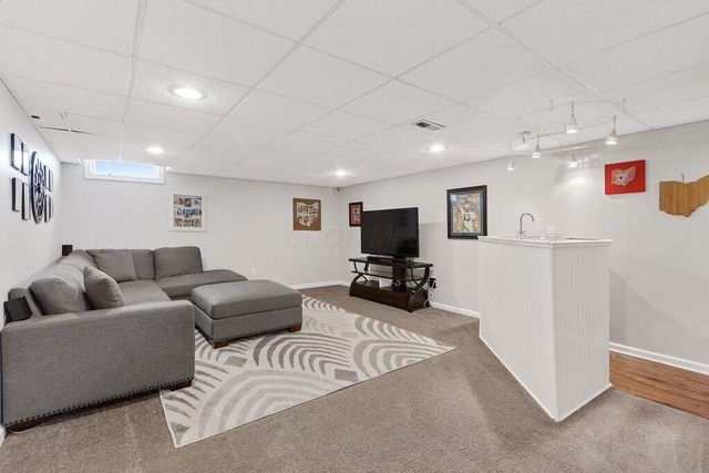 1635 England Drive, Columbus, OH 43240