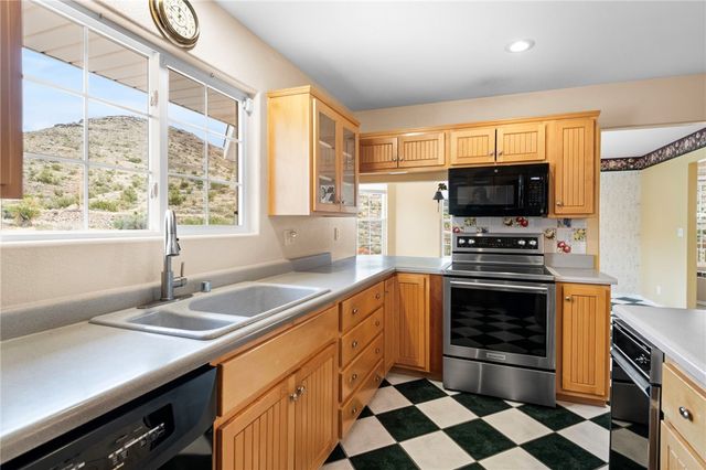 2905 S Surrey Loop, Kingman, AZ 86401