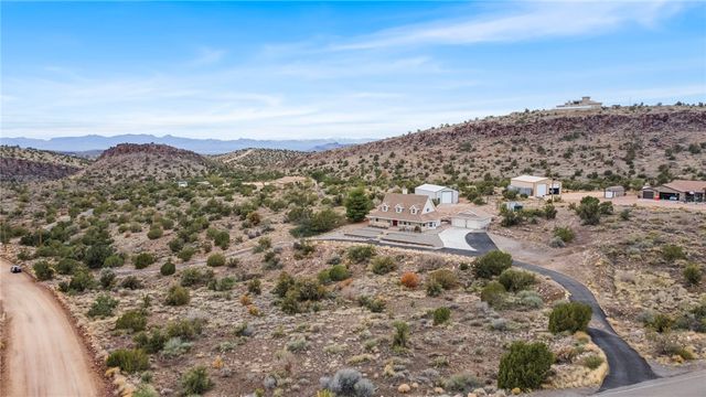 2905 S Surrey Loop, Kingman, AZ 86401