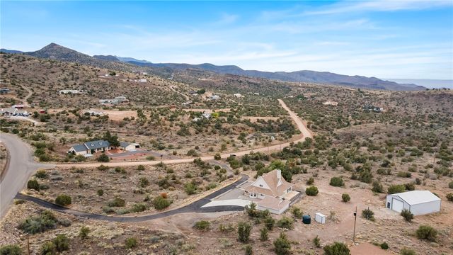2905 S Surrey Loop, Kingman, AZ 86401