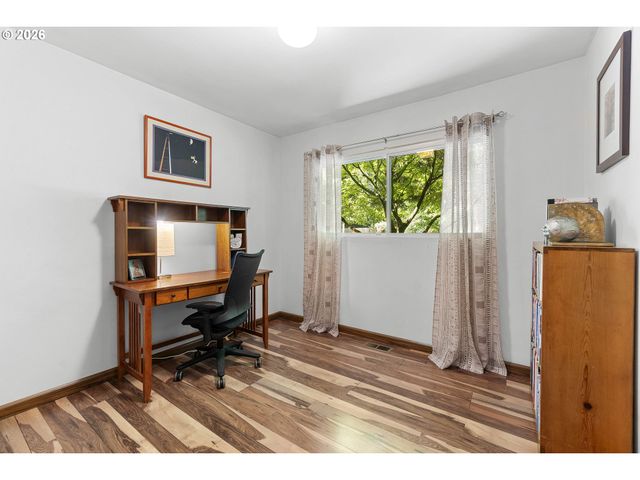 2032 Se 147TH Ave, Portland, OR 97233