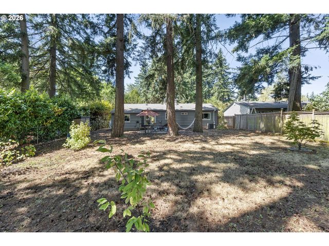 2032 Se 147TH Ave, Portland, OR 97233