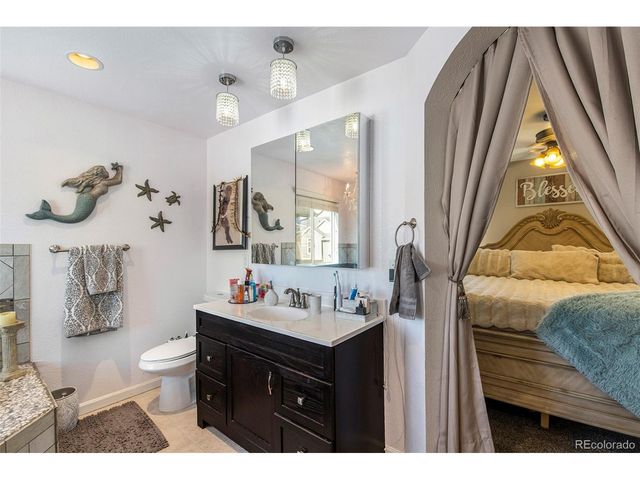 11058 Oswego St, Commerce City, CO 80640