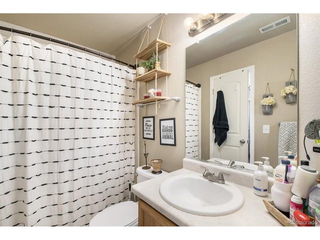 11058 Oswego St, Commerce City, CO 80640