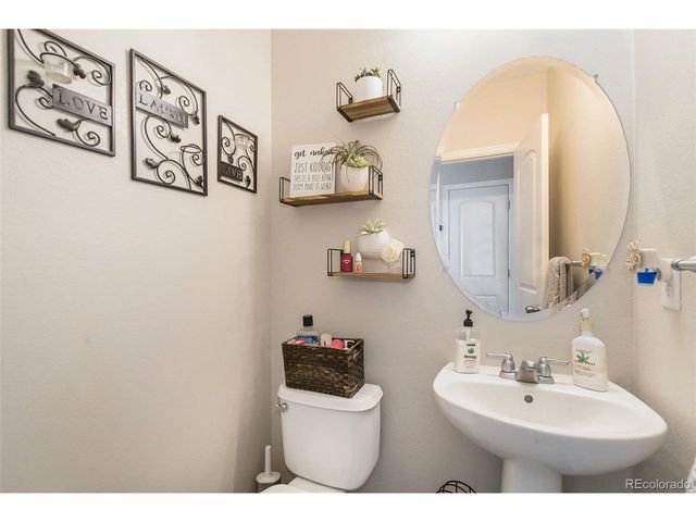 11058 Oswego St, Commerce City, CO 80640