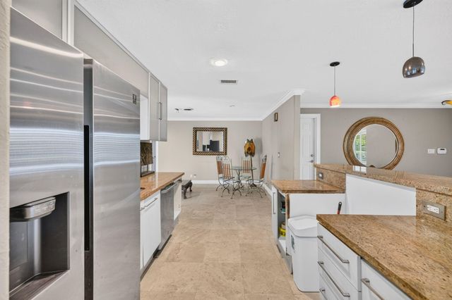 5581 NE 28TH Avenue, Fort Lauderdale, FL 33308