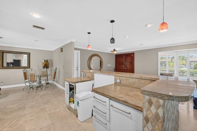 5581 NE 28TH Avenue, Fort Lauderdale, FL 33308