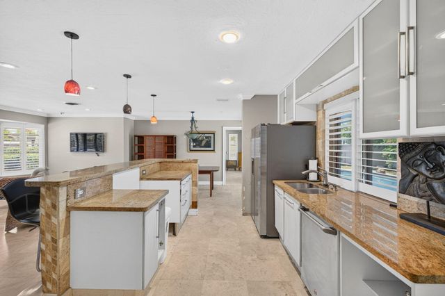 5581 NE 28TH Avenue, Fort Lauderdale, FL 33308