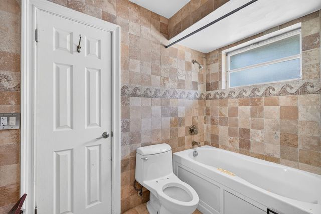 5581 NE 28TH Avenue, Fort Lauderdale, FL 33308