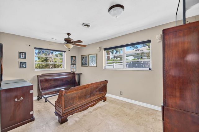 5581 NE 28TH Avenue, Fort Lauderdale, FL 33308