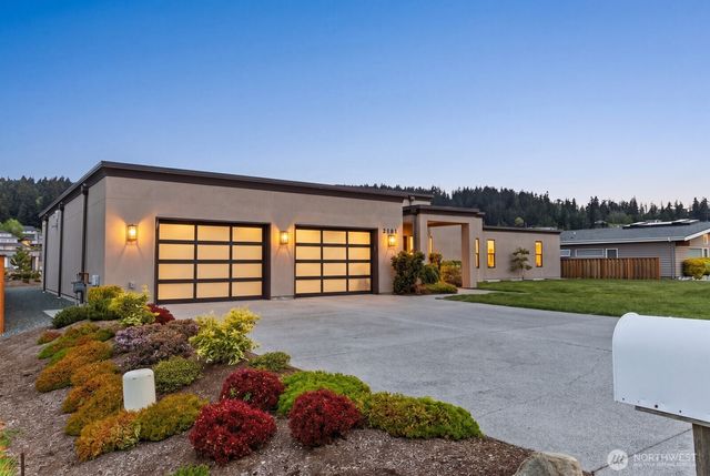 2181 Mariner Beach Drive, Oak Harbor, WA 98277