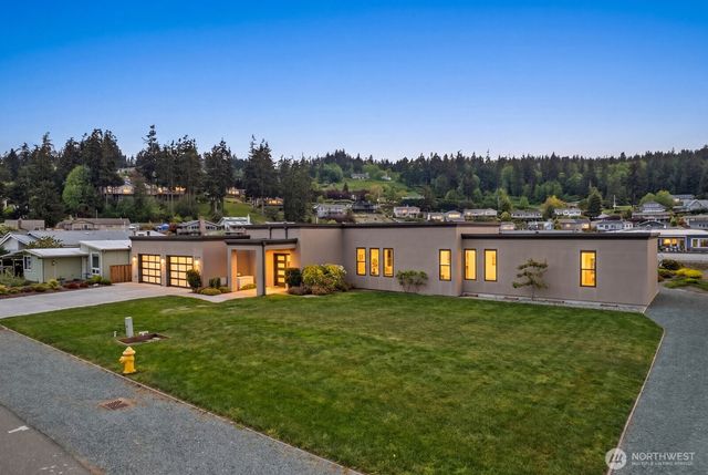 2181 Mariner Beach Drive, Oak Harbor, WA 98277