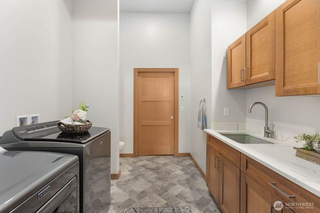 2181 Mariner Beach Drive, Oak Harbor, WA 98277
