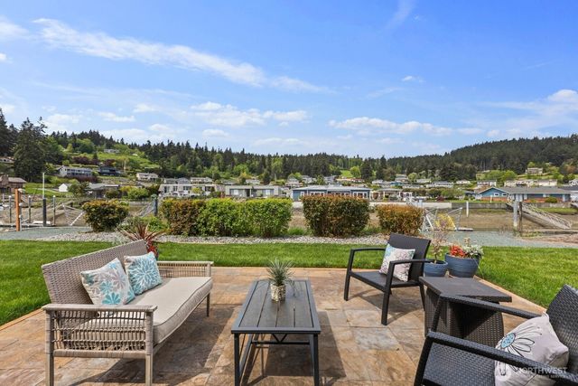 2181 Mariner Beach Drive, Oak Harbor, WA 98277