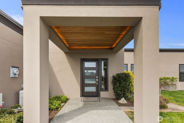 2181 Mariner Beach Drive, Oak Harbor, WA 98277
