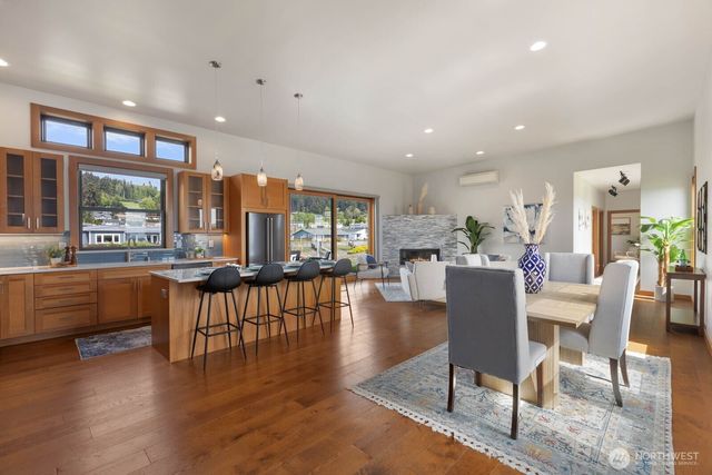 2181 Mariner Beach Drive, Oak Harbor, WA 98277