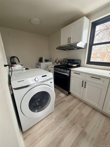 18-06 169 Street 2Fl, Whitestone, NY 11357