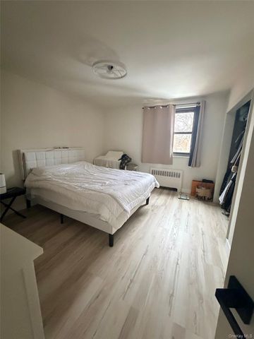 18-06 169 Street 2Fl, Whitestone, NY 11357