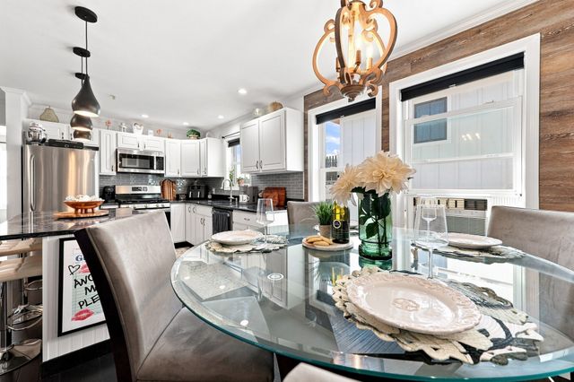 20 Cable Ave 16, Salisbury, MA 01952