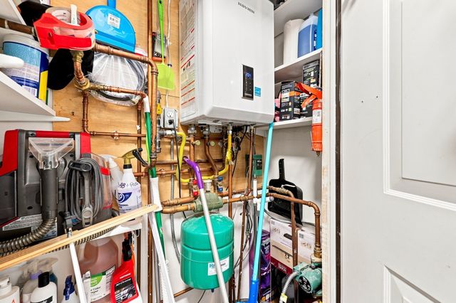 20 Cable Ave 16, Salisbury, MA 01952