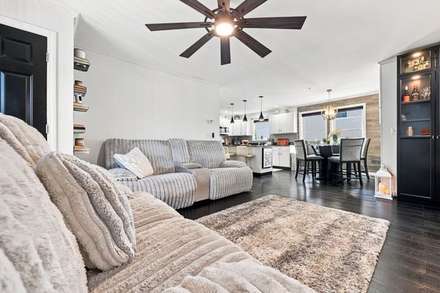 20 Cable Ave 16, Salisbury, MA 01952