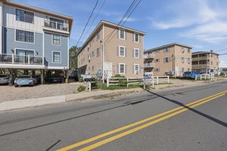 20 Cable Ave 16, Salisbury, MA 01952